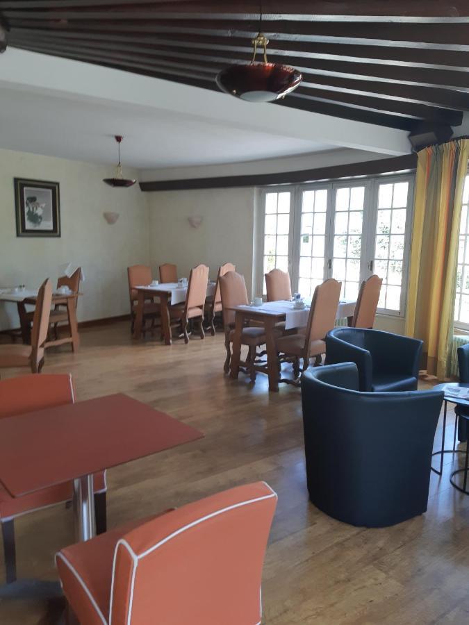 Hotel Les Forges Noyal-sur-Vilaine Экстерьер фото
